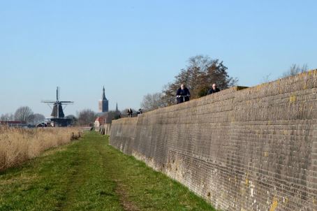 Stenendijk met zicht richting Hasselt